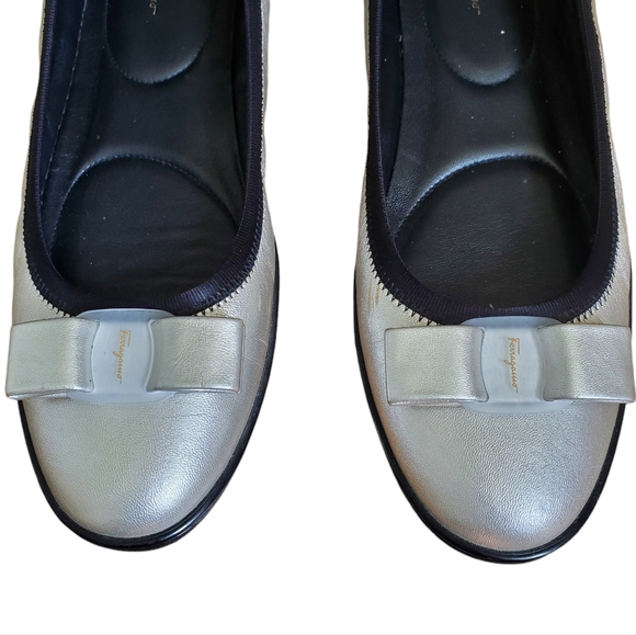 SALVATORE FERRAGAMO Savina Women's Ballet Flats White Lamb Size 10 C - Picture 2 of 8